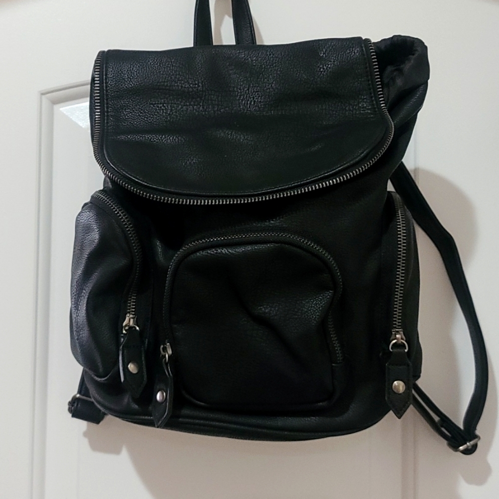 Black Mossimo backpack purse